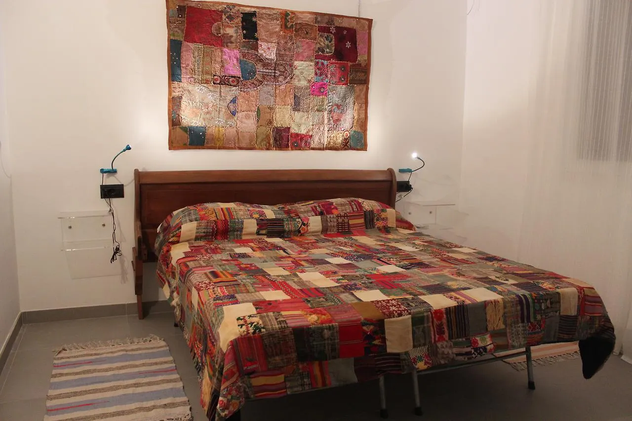 B&B Monterosso Реальмонте 0*,  Италия