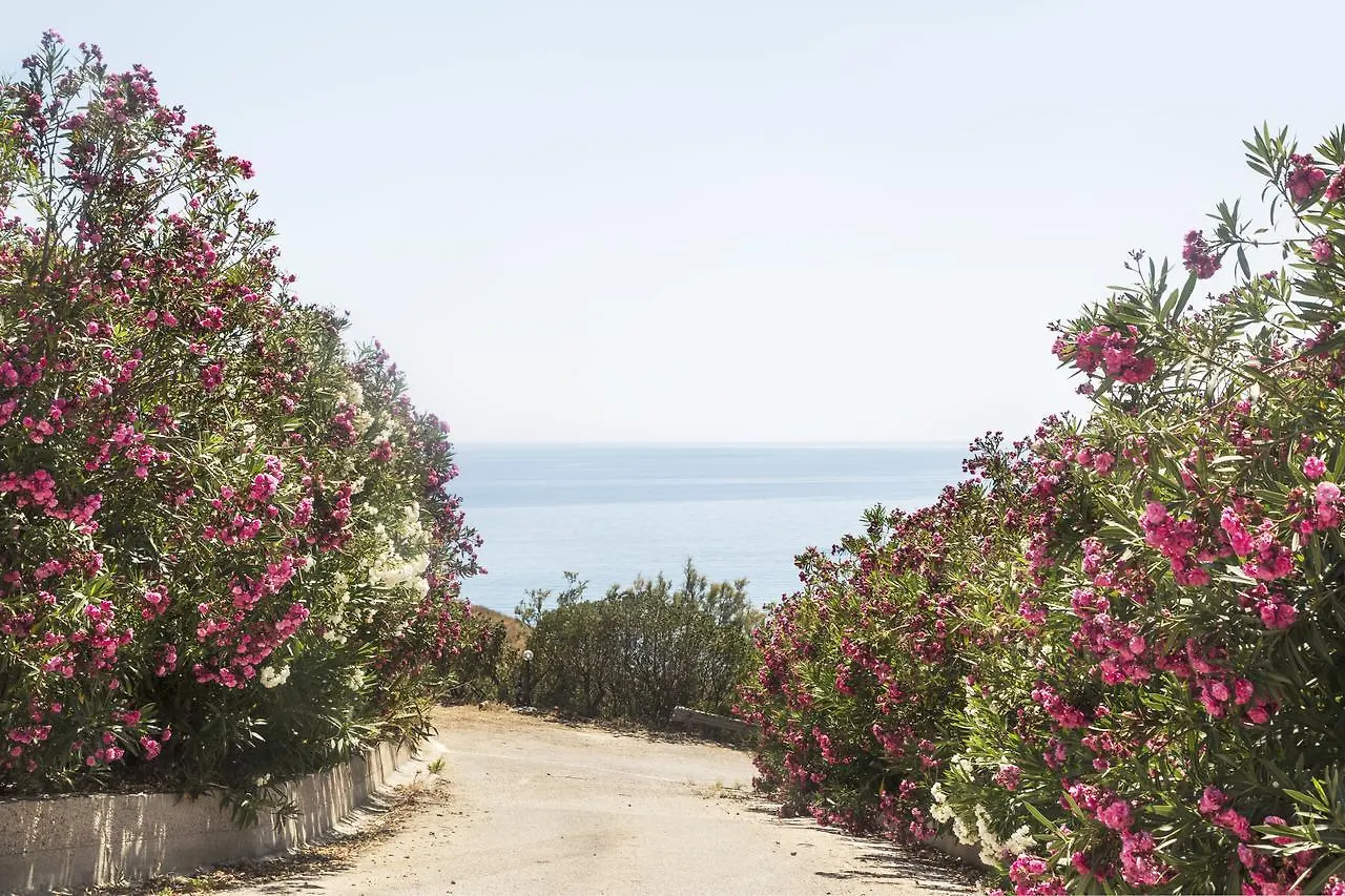 B&B Monterosso Реальмонте 0*,  Италия